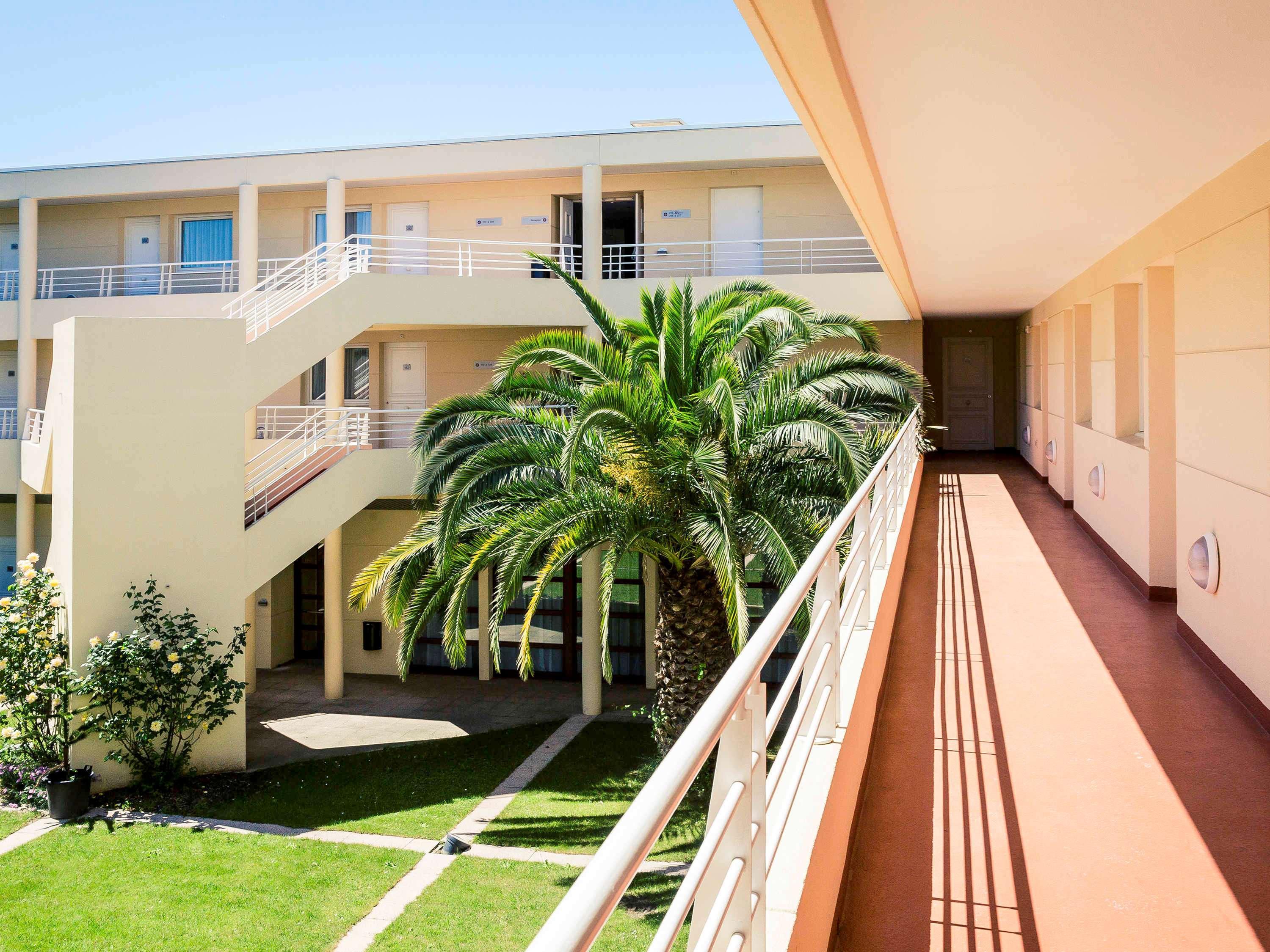 Mercure Cannes Mandelieu Экстерьер фото