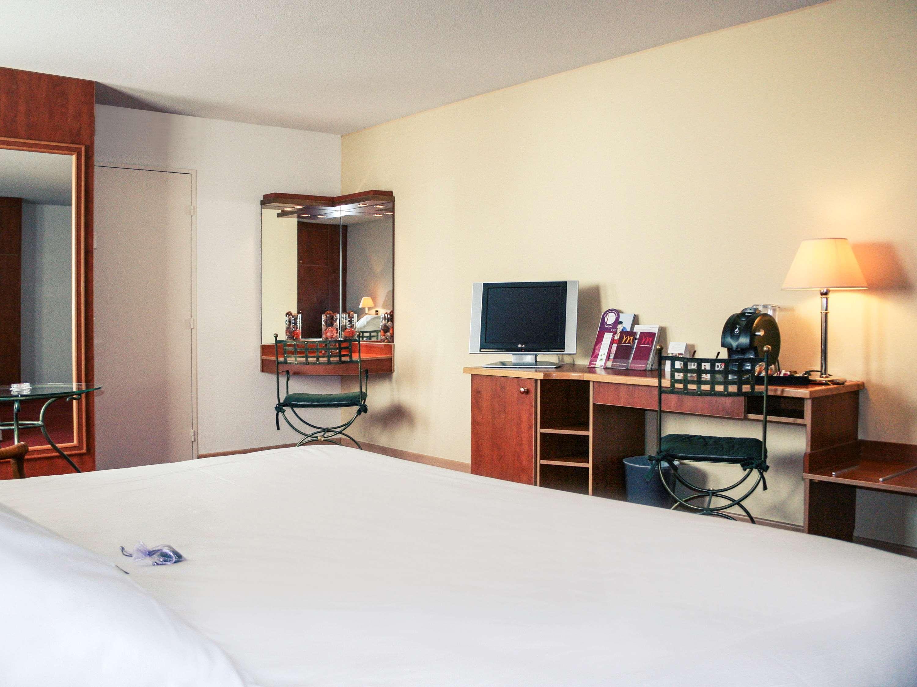 Mercure Cannes Mandelieu Экстерьер фото