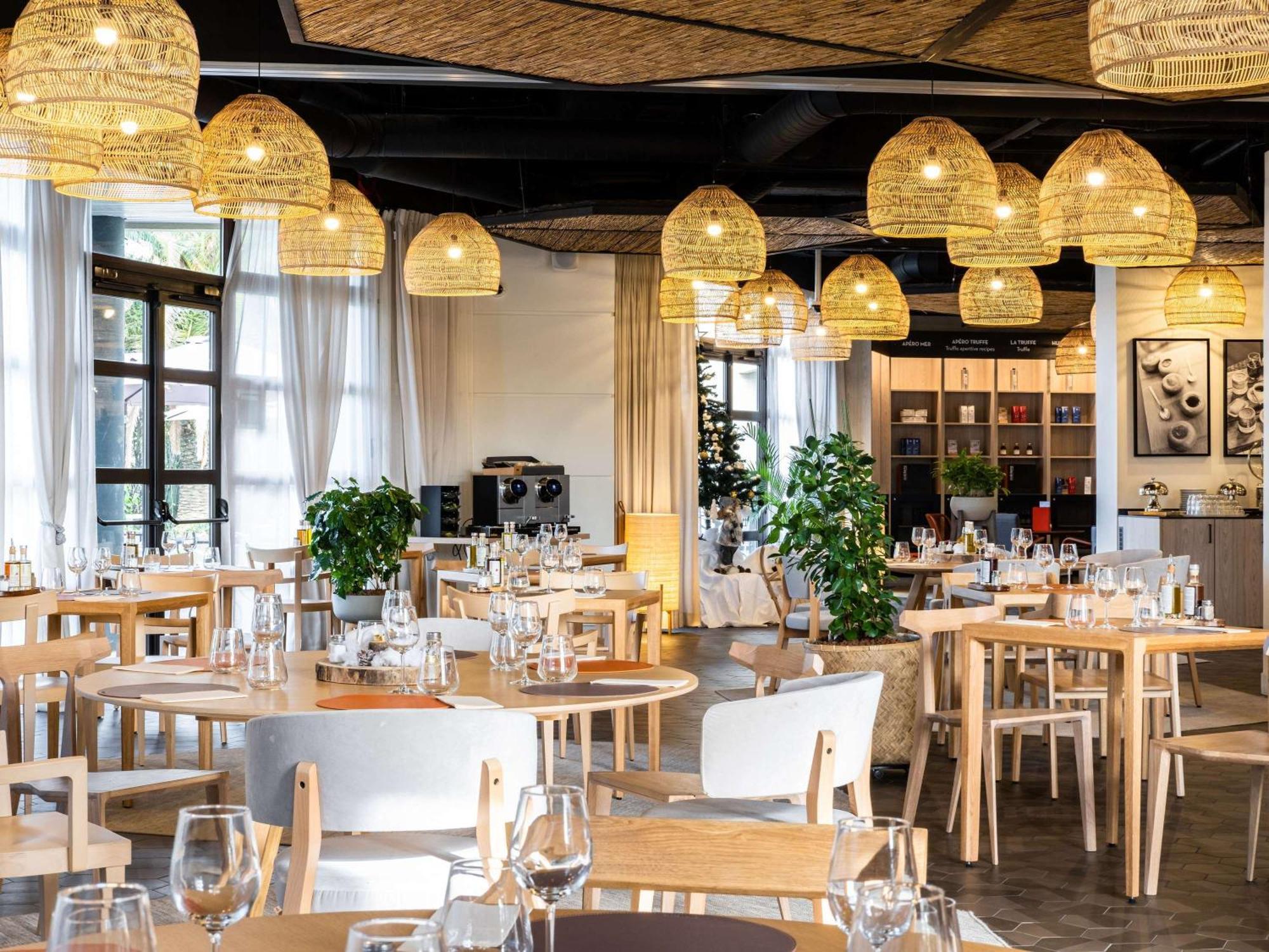 Mercure Cannes Mandelieu Экстерьер фото