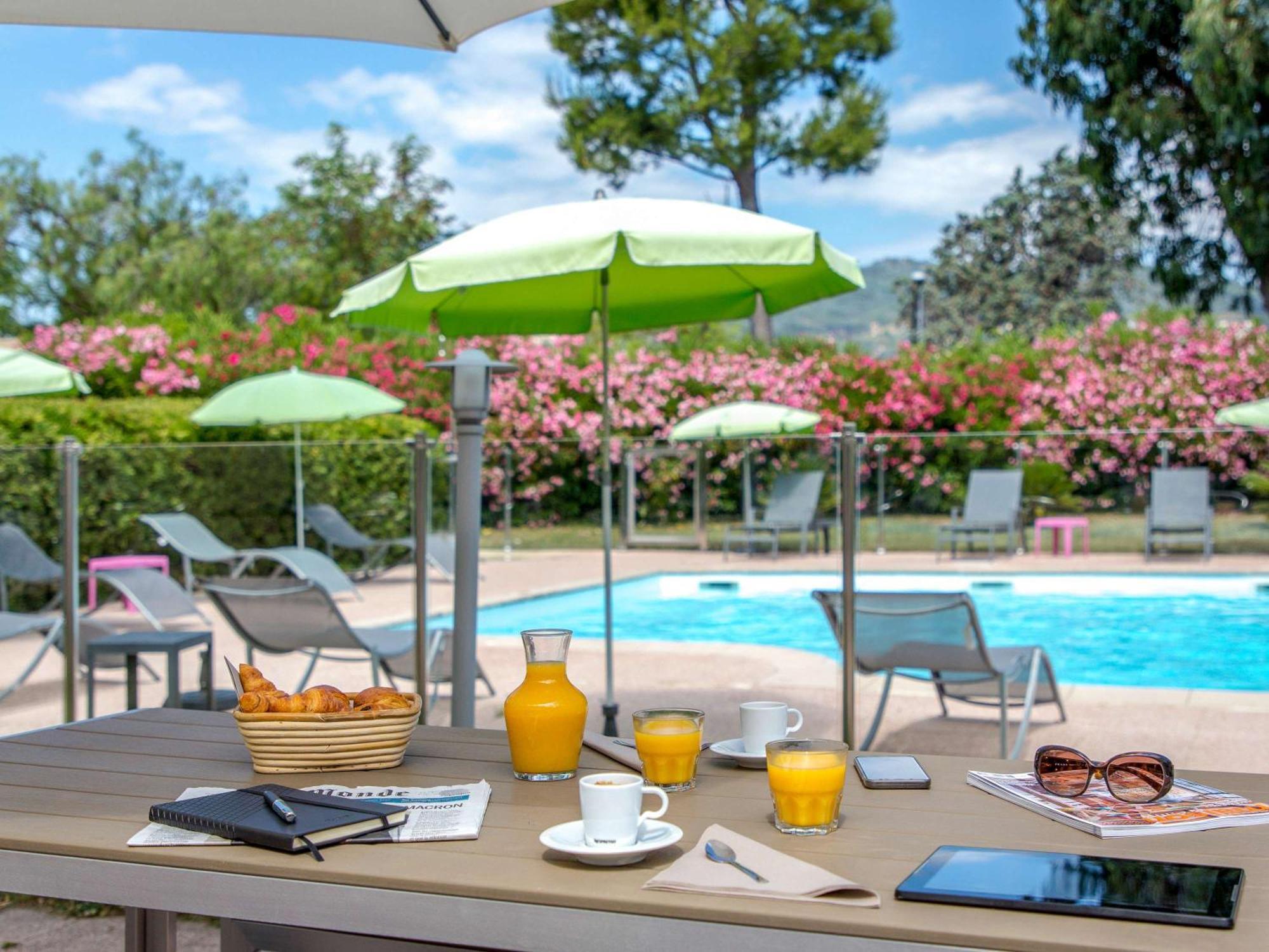 Mercure Cannes Mandelieu Экстерьер фото