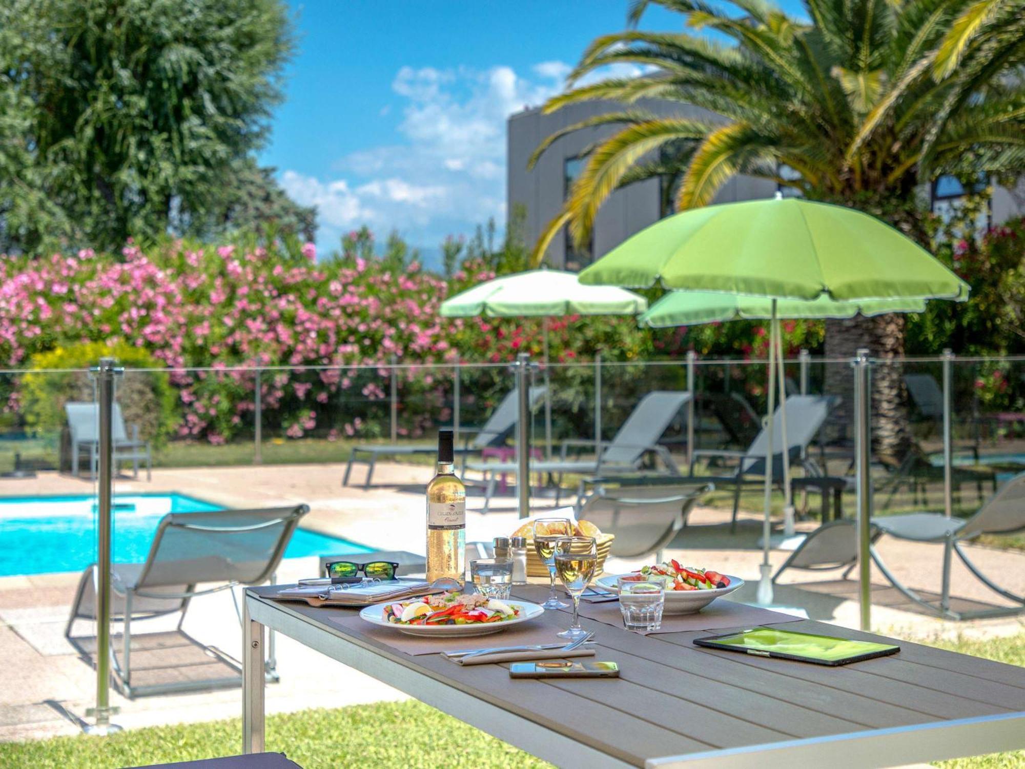 Mercure Cannes Mandelieu Экстерьер фото